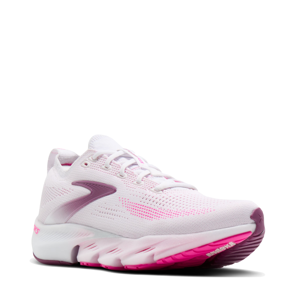 Mudguard and Toe view of Brooks Glycerin Flex Sneaker for women.