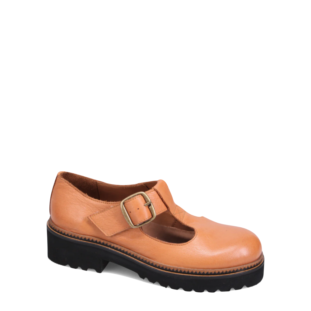 Mudguard and Toe view of Bueno Abigail T-Strap Leather Mary Jane for women.