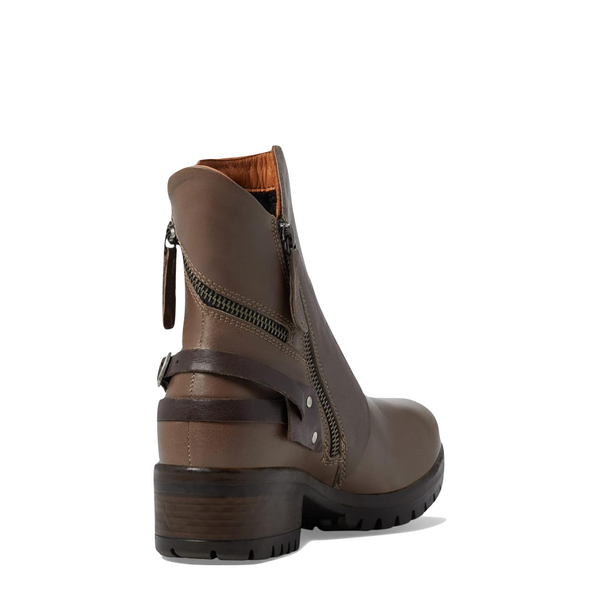 Bueno Women's Fallon Leather Side Zip Heeled Boot in Taupe