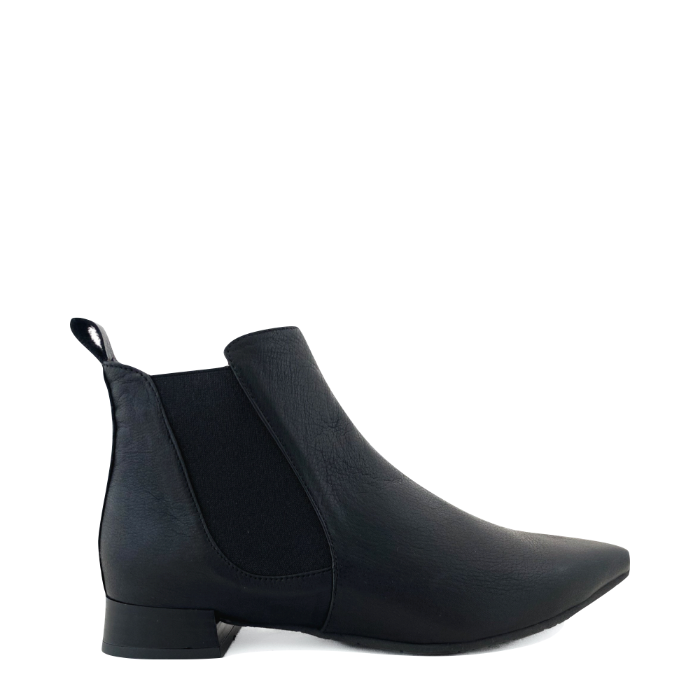 Bueno Women's Millie Heeled Pointy Toe Leather Boot in Black