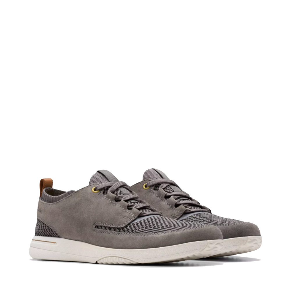 Mudguard and Toe view of Clarks Easeway Sport Sneaker for men.