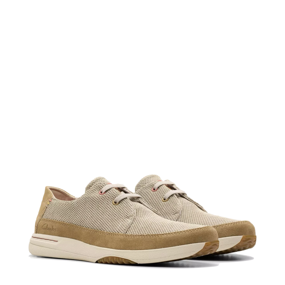 Mudguard and Toe view of Clarks Easeway Suede Lace for men.