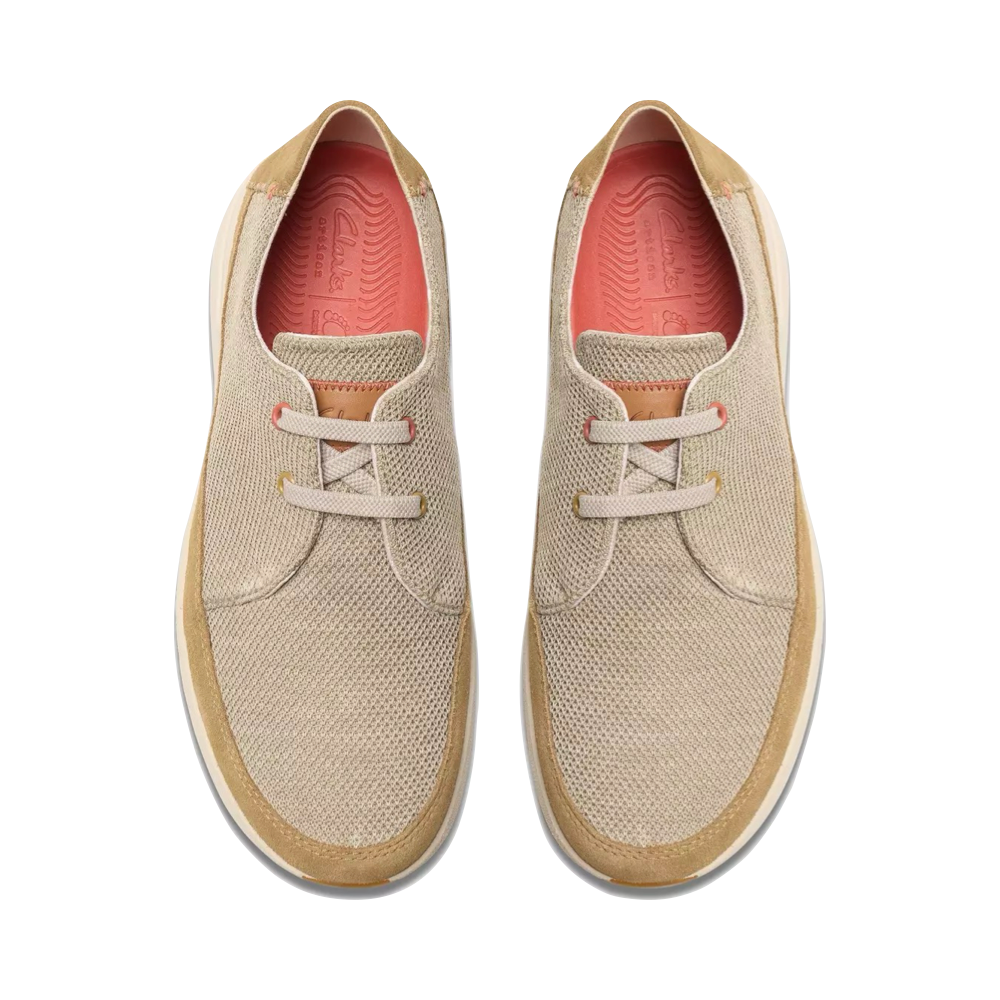 Top-down view of Clarks Easeway Suede Lace for men.
