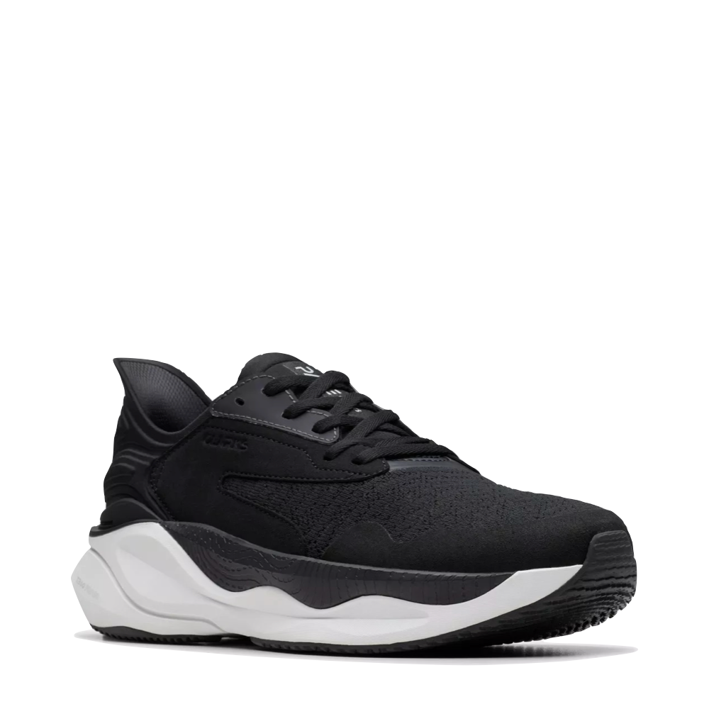 Mudguard and Toe view of Clarks Pace Sneaker for men.