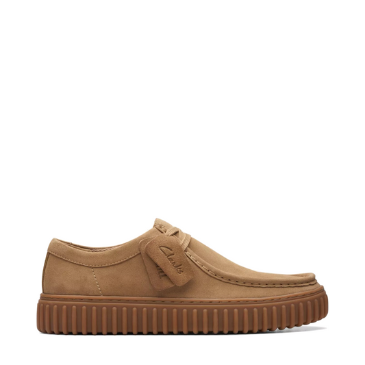 Side (right) view of Clarks Torhill Lo Suede moccasin for men.