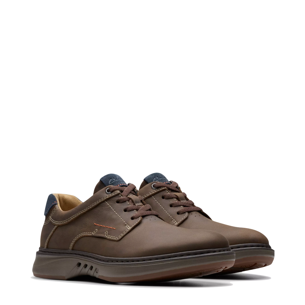 Mudguard and Toe view of Clarks Un Briley Leather Lace Shoe for men.