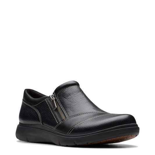 Mudguard and Toe view of Clarks Certina Pure Leather Side Zip Slip On for women.