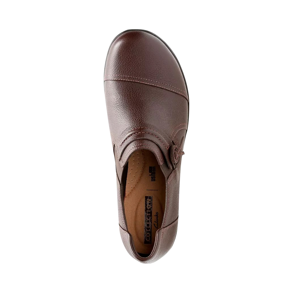 Top-down view of Clarks Cheyn Madi Leather Slip On for women.