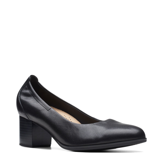 Toe view of Clarks Loken Step Leather Heeled Pump for women.