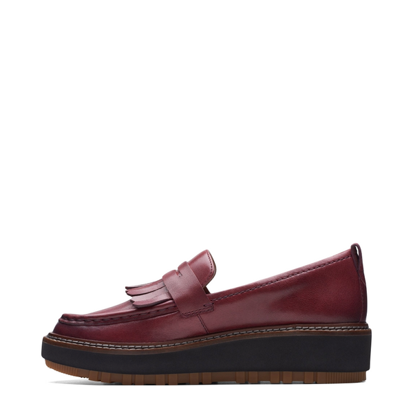 Clarks Women's Orianna Leather Tassle Loafer in Burgundy
