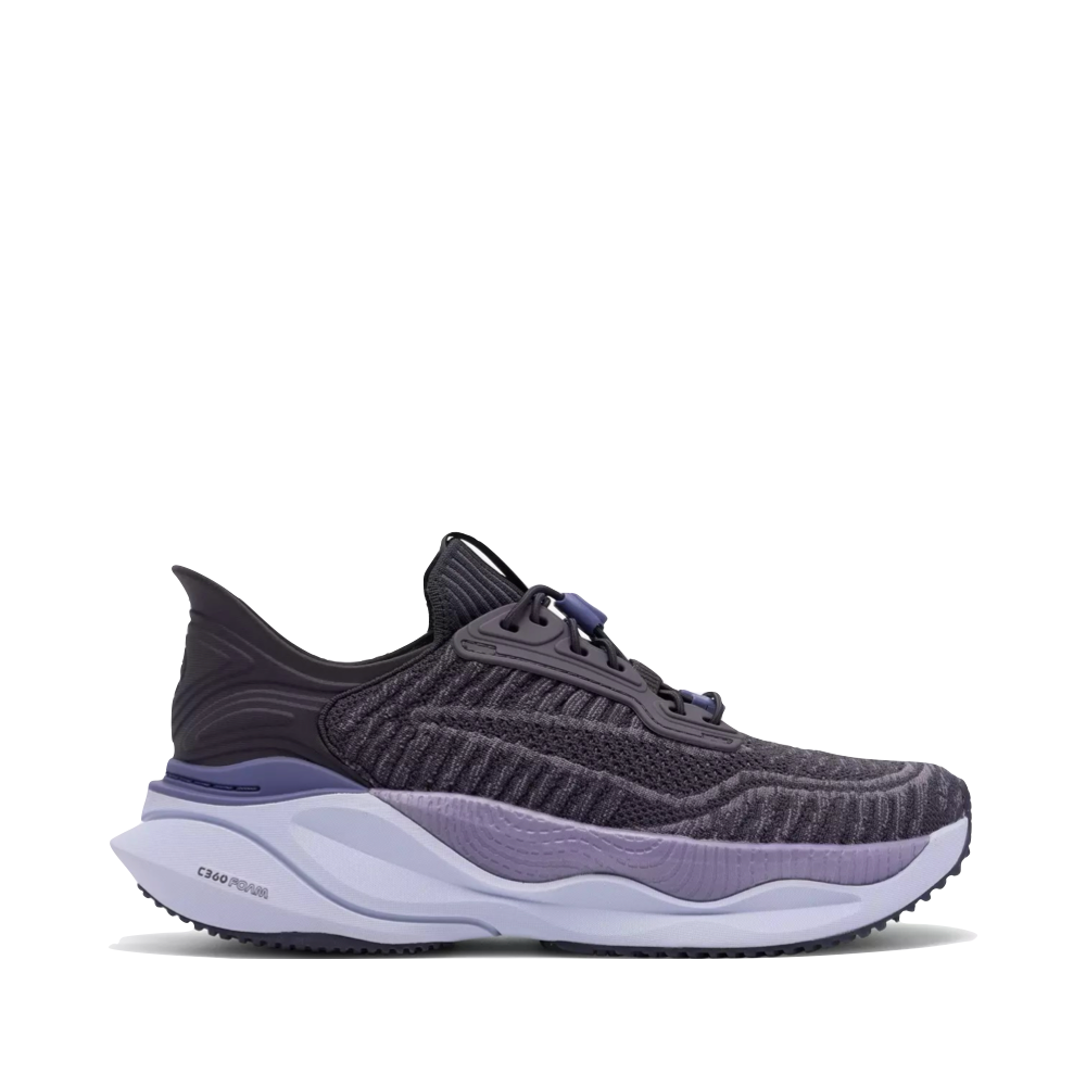 Side (right) view of Clarks Pace Rise Sneaker for women.