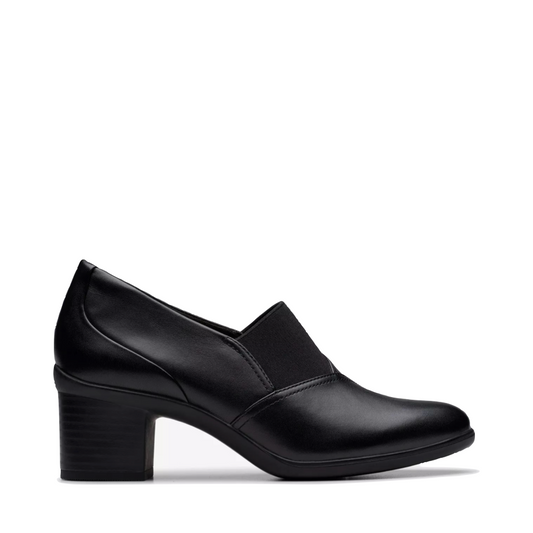 Side (right) view of Clarks Shaya Tess Heeled Shoe for women.