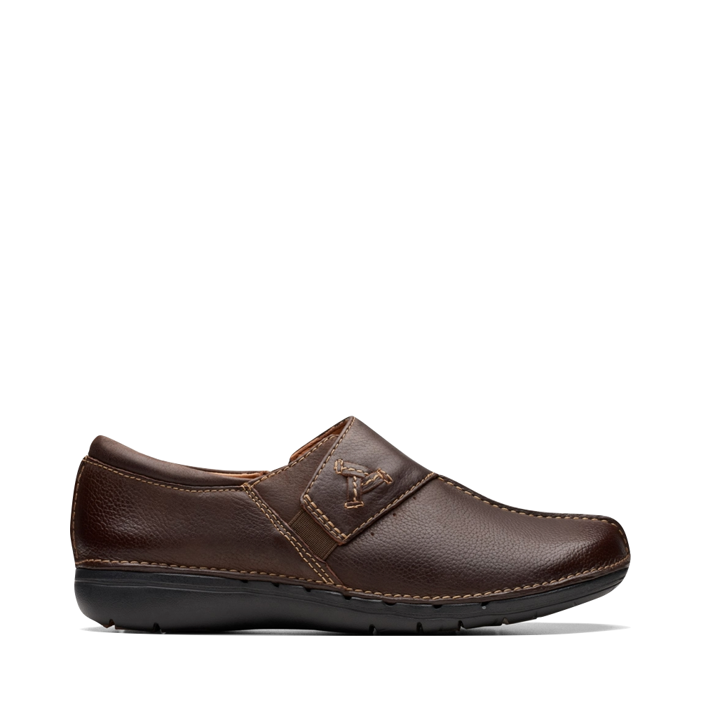 Side (right) view of Clarks Un Loop Ave Smooth Leather Slip On for women.