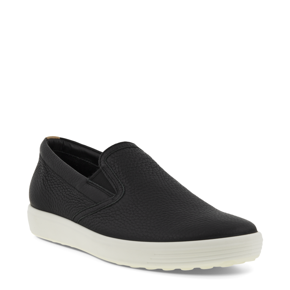 Mudguard and Toe view of Ecco Soft 7 Slip On Sneaker for women.