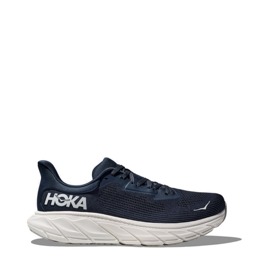 Side (right) view of Hoka Arahi 7 for men. 