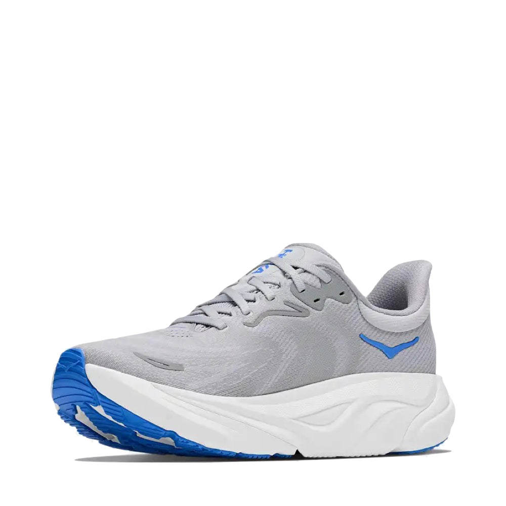 Mudguard and Toe view of Hoka Arahi 8 Snekaer for men.
