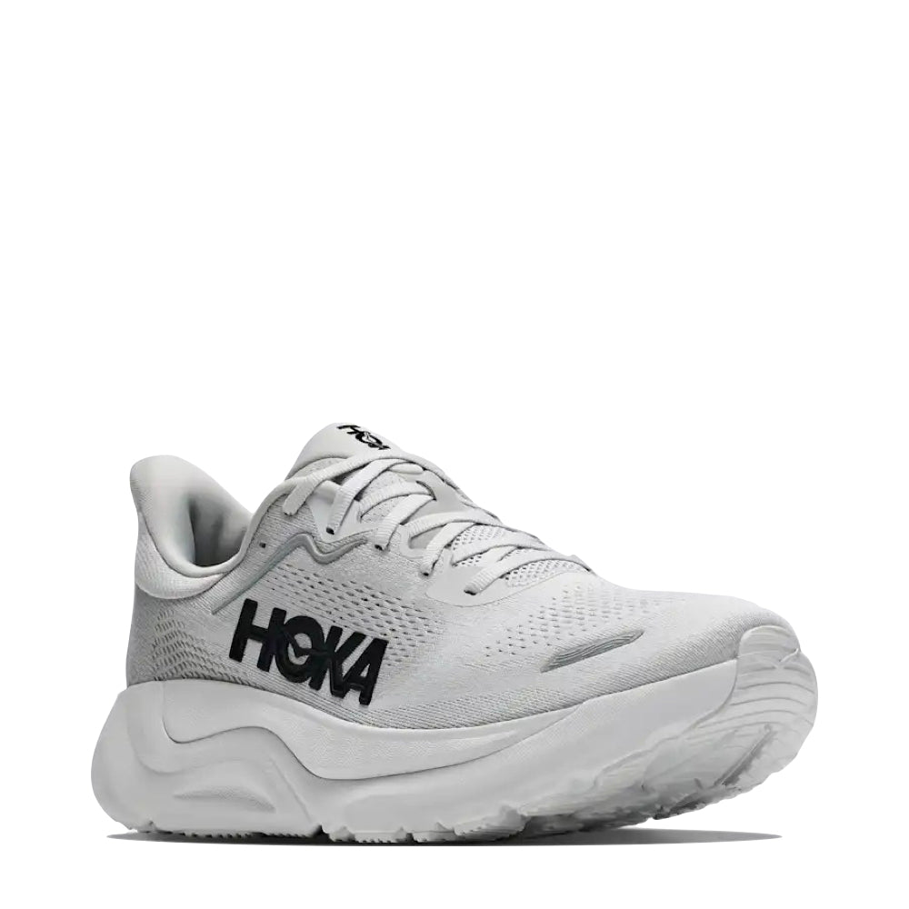 Mudguard and Toe view of Hoka Arahi 9 Sneaker for men.