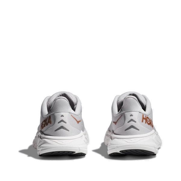 Hoka Women's Arahi 6 Sneaker in Nimbus Cloud/Rose Gold
