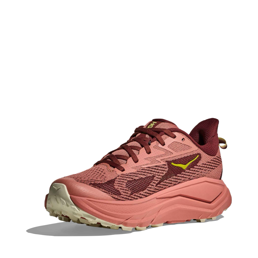 Mudguard and Toe view of Hoka Challenger 8 Sneaker or women.