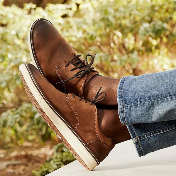 Johnston & Murphy Men's McGuffey Plain Toe Oxford in Brown