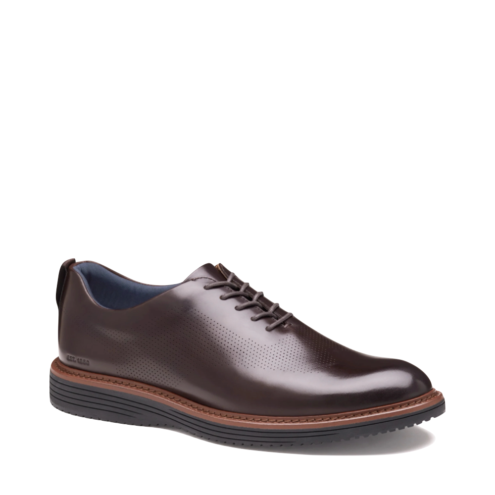 Toe view of Johnston & Murphy Upton One Piece Perfed Plain Toe Oxford for men.