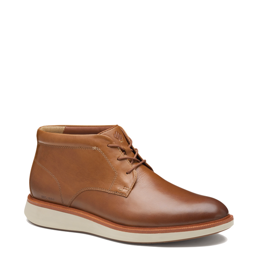 Toe view of Johnston & Murphy Mens XC+ Parker Waterproof Leather Chukka Boot for men.