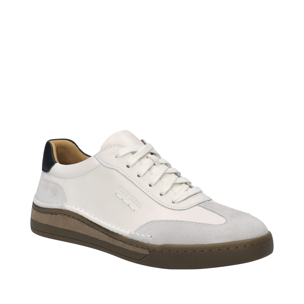 Mudguard and Toe view of Josef Seibel Cleve 07 Sneaker for men.