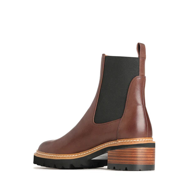 EOS Footwear Women's Linear Heeled Chelsea Boot in Chestnut