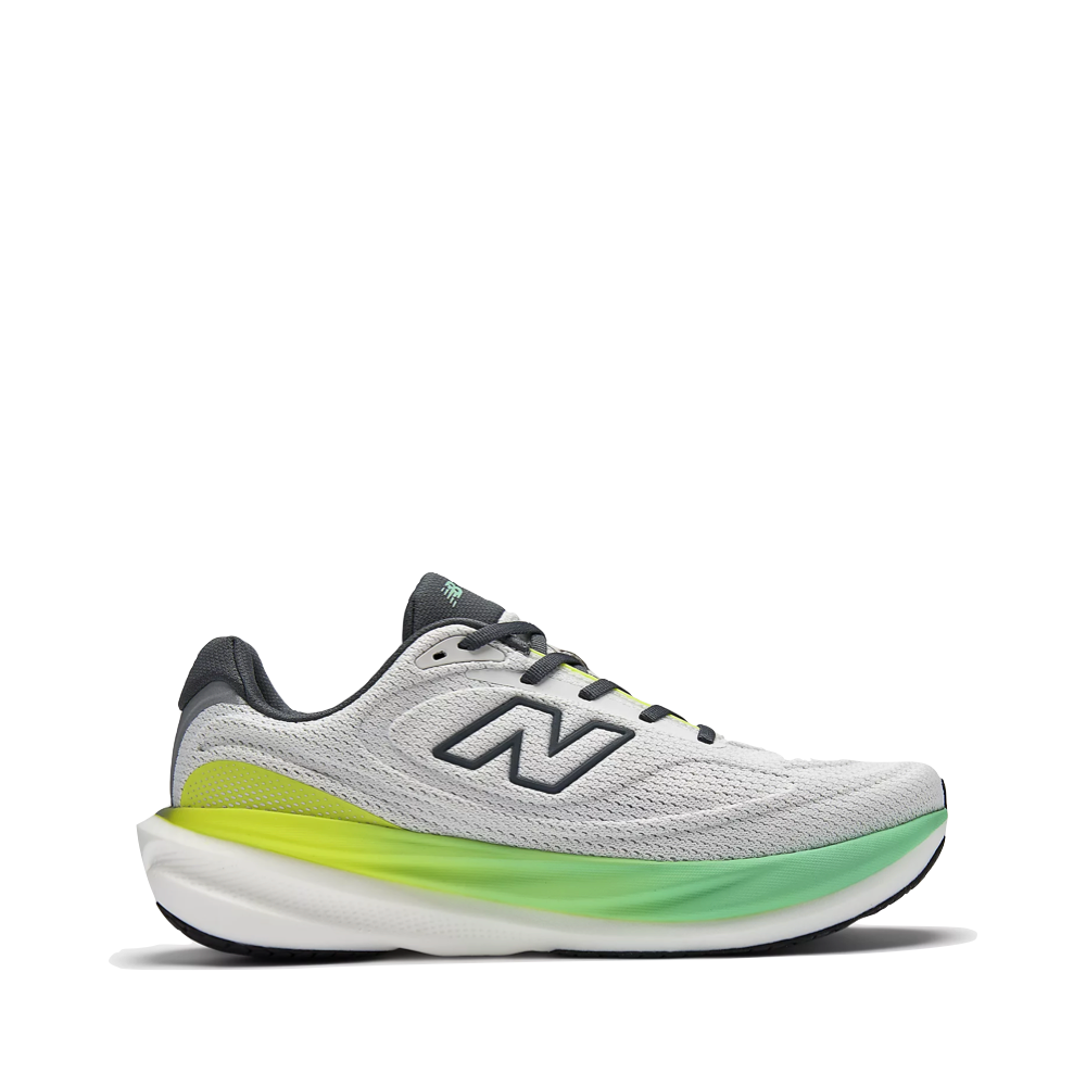 Side (right) view of New Balance 1080 v15 Sneakers for men.