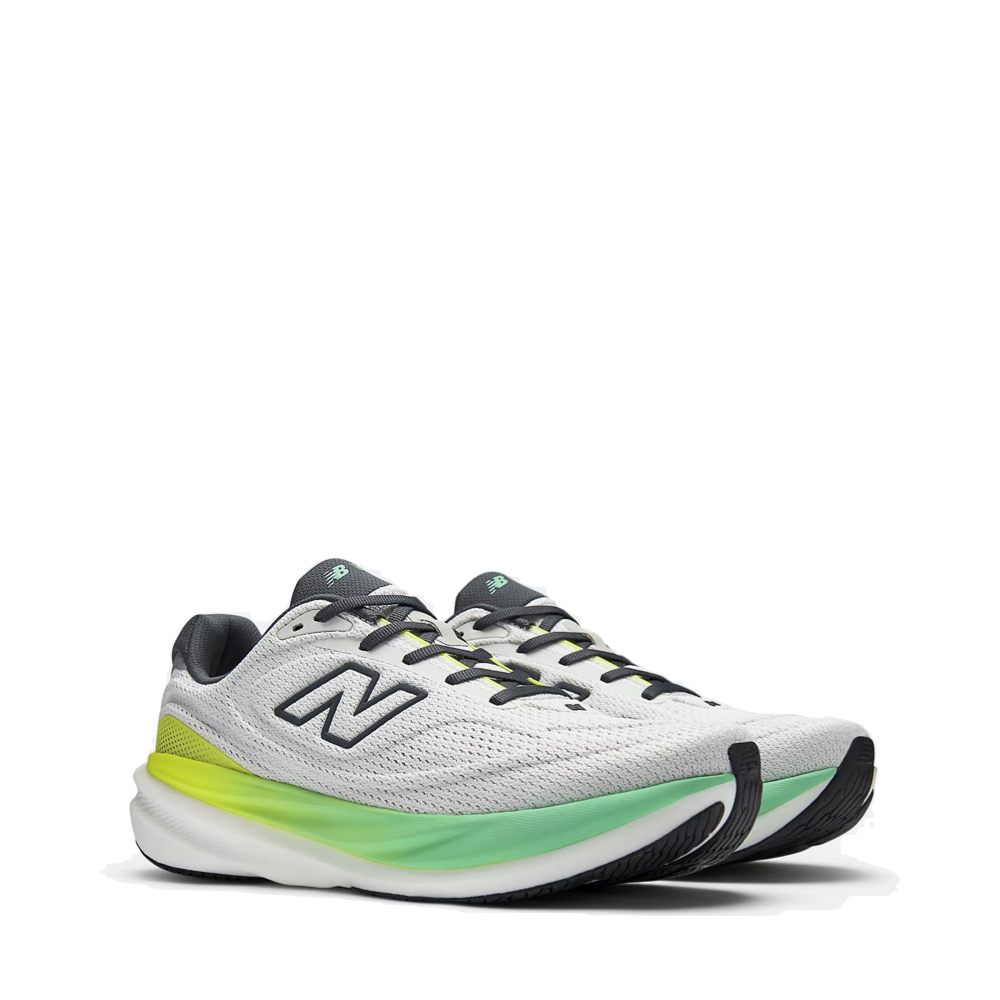 Mudguard and Toe view of New Balance 1080 v15 Sneakers for men.