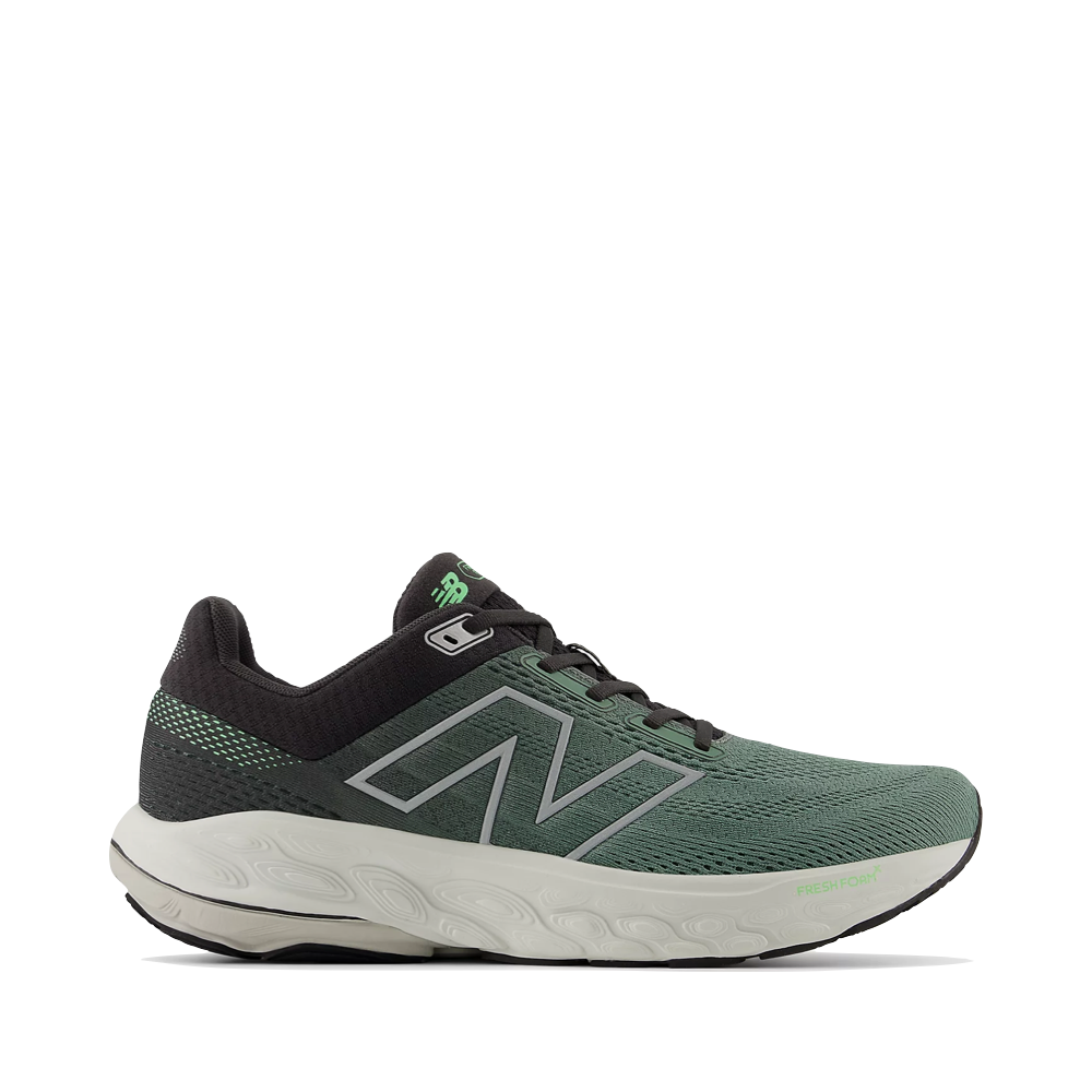 Side (right) view of New Balance Fresh Foam X 860v14 Sneaker for men.
