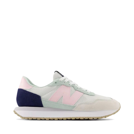 Side (right) view of New Balance 237 Sneaker for women.