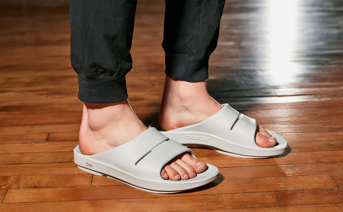 Oofos OOaah Slide Flip Sandal in Moonstone
