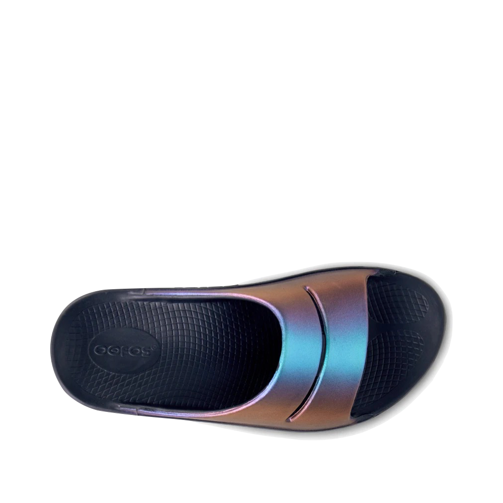 Top-down view of OOfos OOahh Luxe Slide Sandal for women.