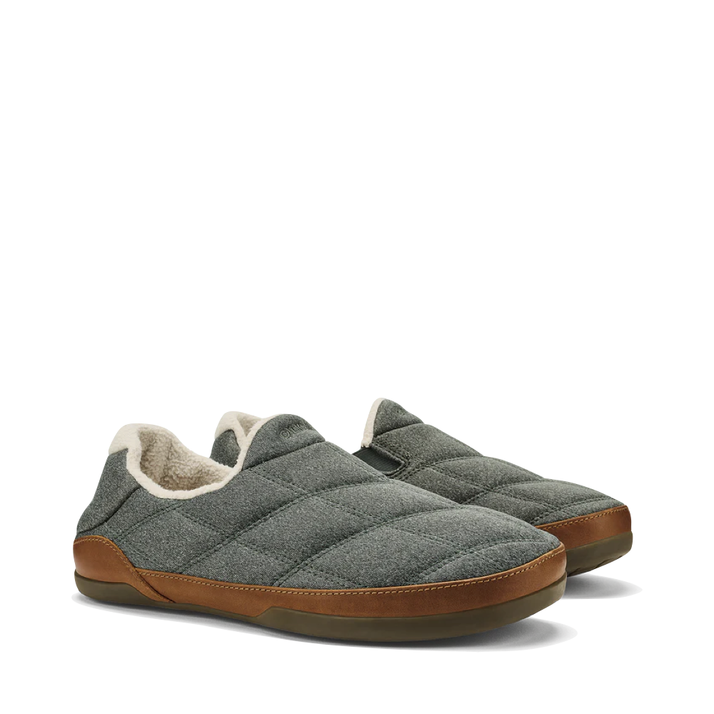 Toe view of OluKai Puku'i Slipper for men.