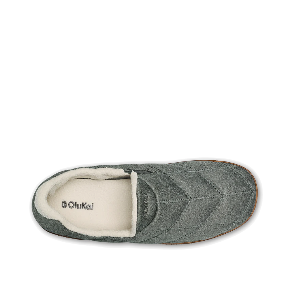 Top-down view of OluKai Puku'i Slipper for men.