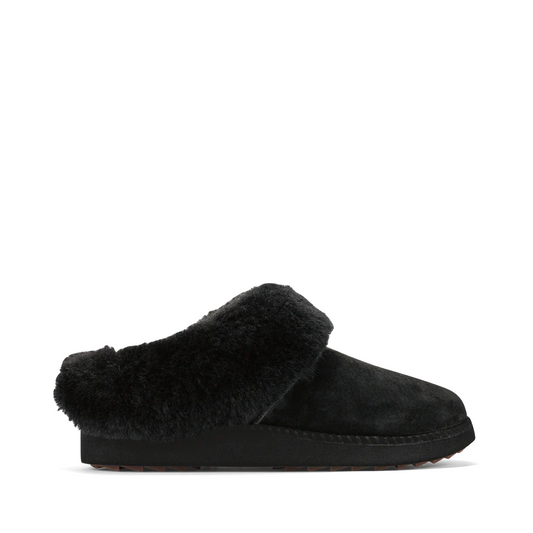 Side (right) view of OluKai Ku'i Scuff Slipper for women.