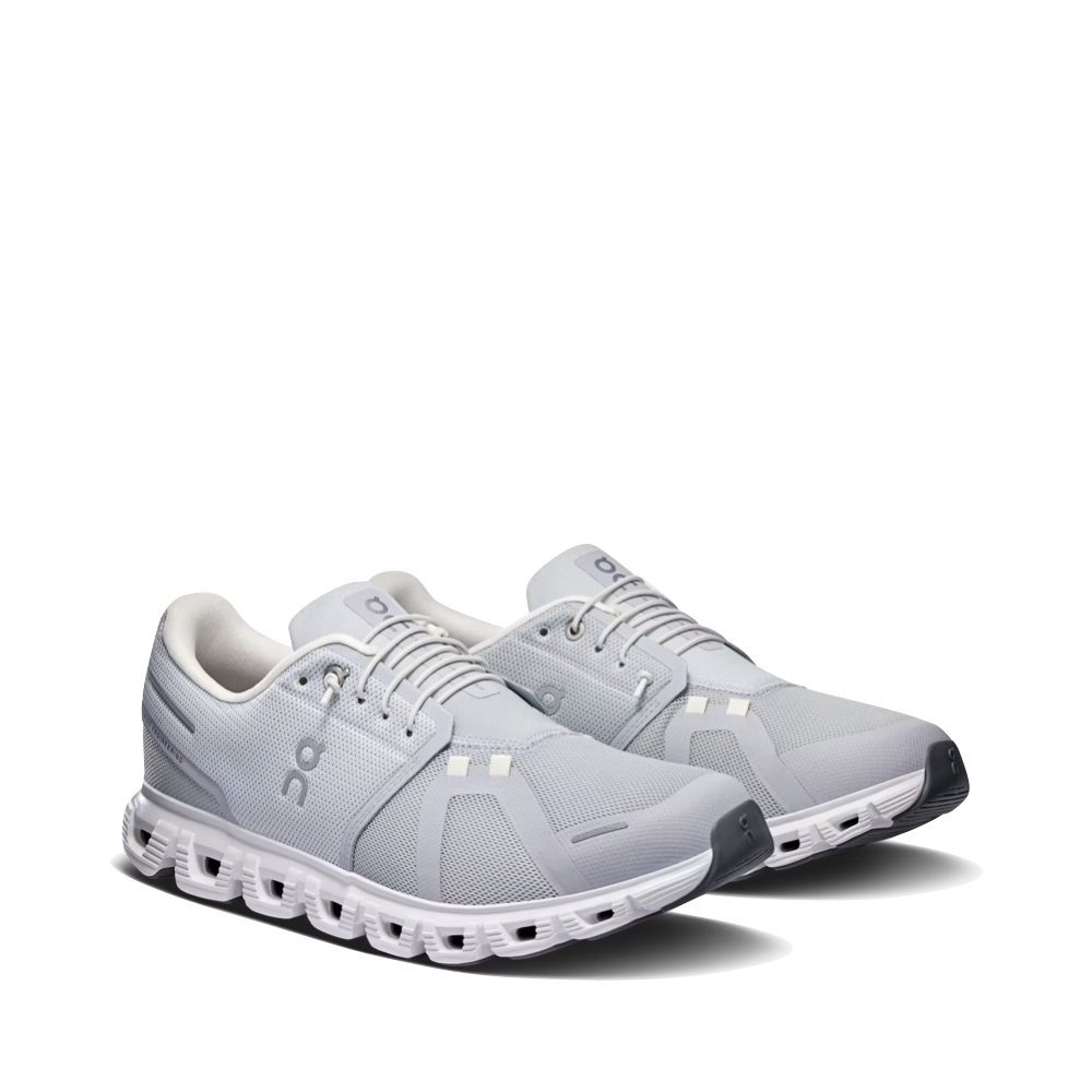 Mudguard and Toe view of On Cloud 6 Sneaker for men.