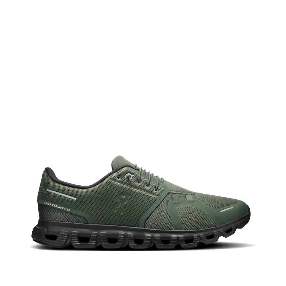 Side (right) view of On Cloud 6 Sneakers for men.