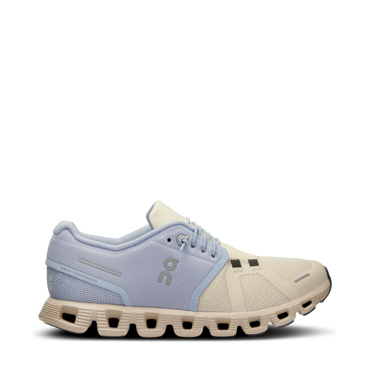 Side (right) view of On Cloud 5 Sneaker for women.