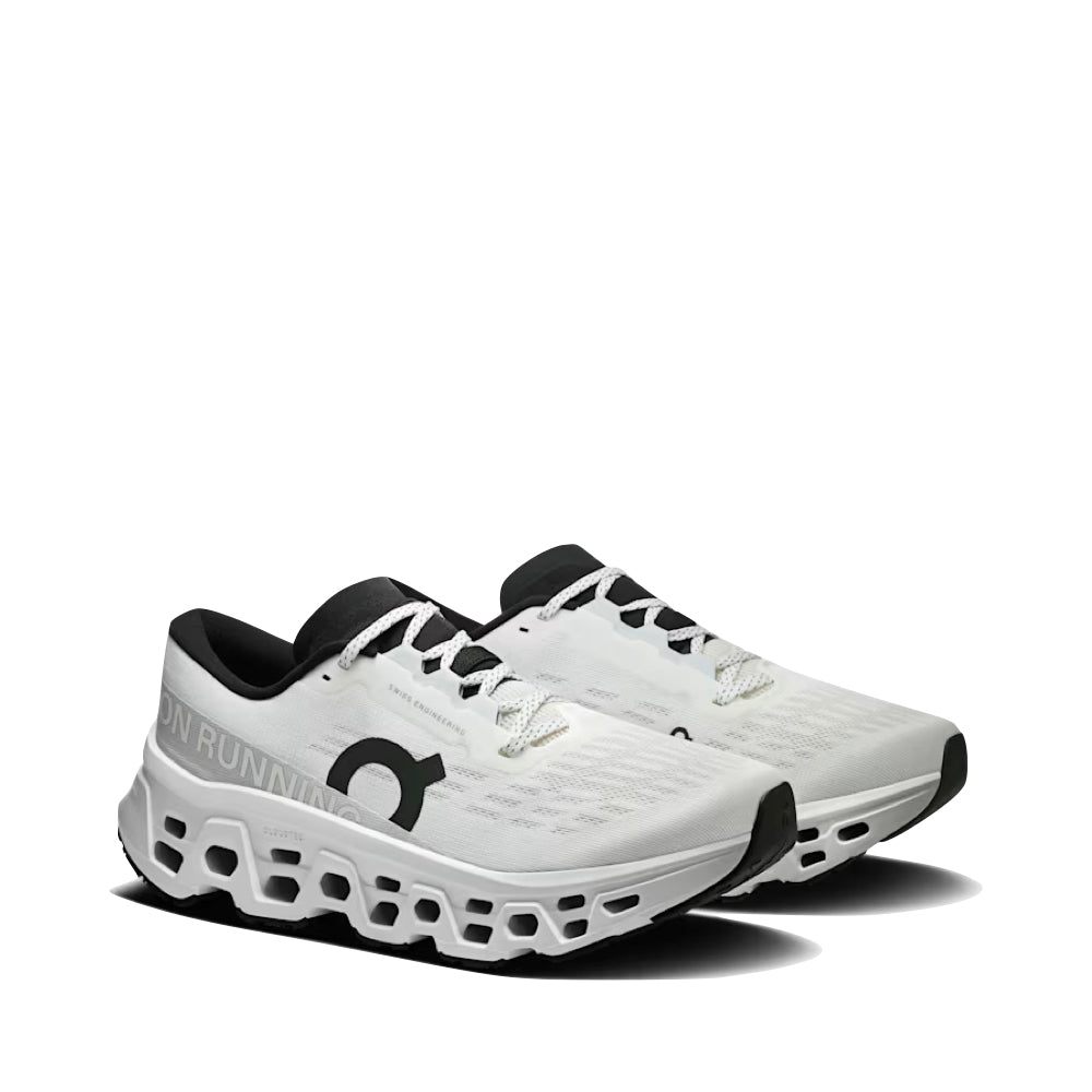 Mudguard and Toe view of On Cloudmonster 3 Sneaker for women.