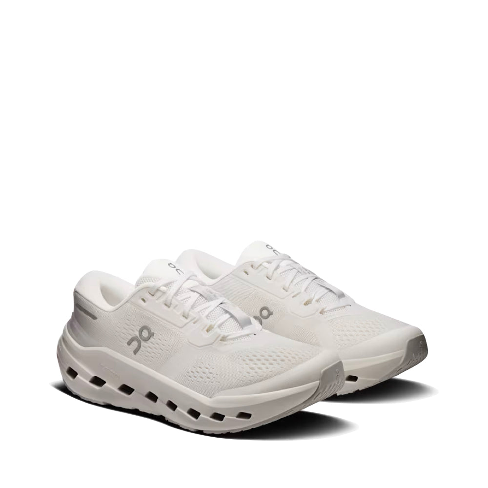 Mudguard and Toe view of On Cloudrunner 3 Sneaker for women.