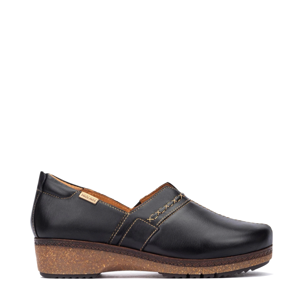 Side (right) view of Pikolinos Granada Clog for women.