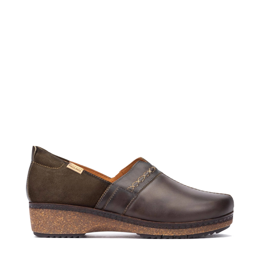 Side (right) view of Pikolinos Granada Clog for women.