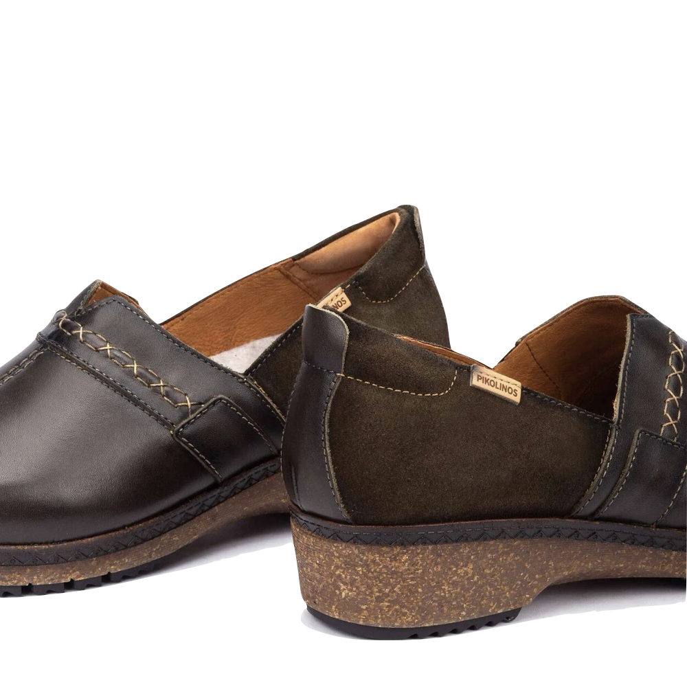 Detail view of Pikolinos Granada Clog for women.