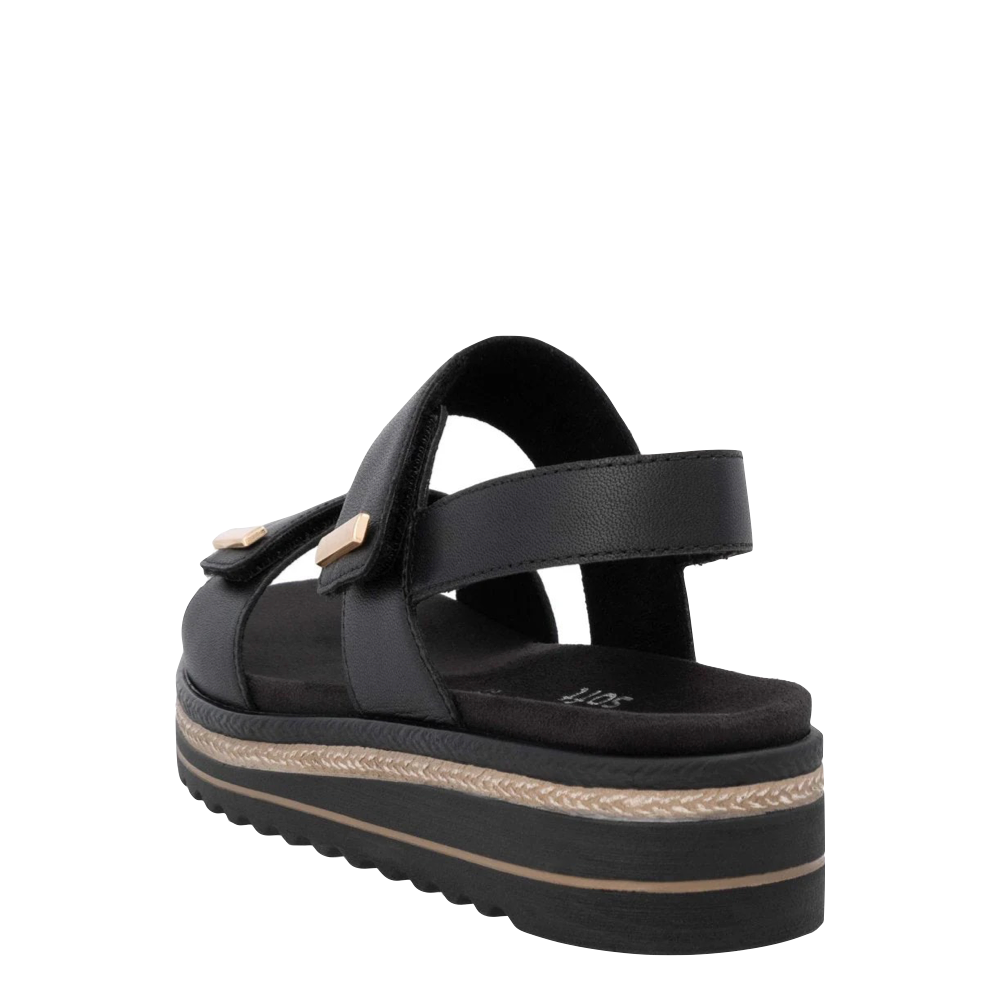 Heel view of Remonte Jocelyn 59 Sandal for women.