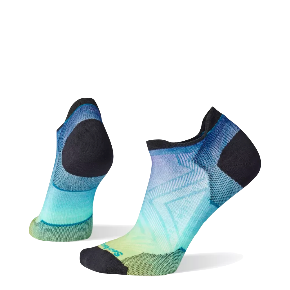 Side (left) view of Smartwool Run Zero Cushion Low Ankle socks for women.