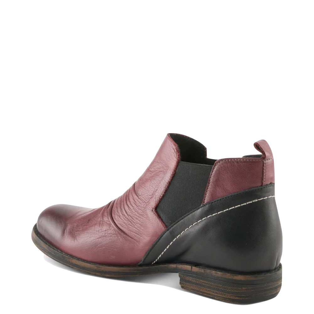 Toe view of Spring Step Mantaro Ankle Chelsea Boot for women.