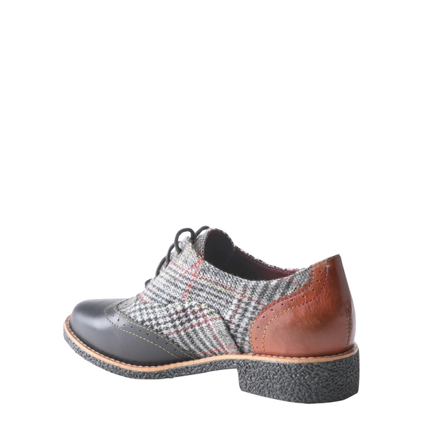 Spring Step Women's Muggiasti Plaid Lace Oxford in Black Multi