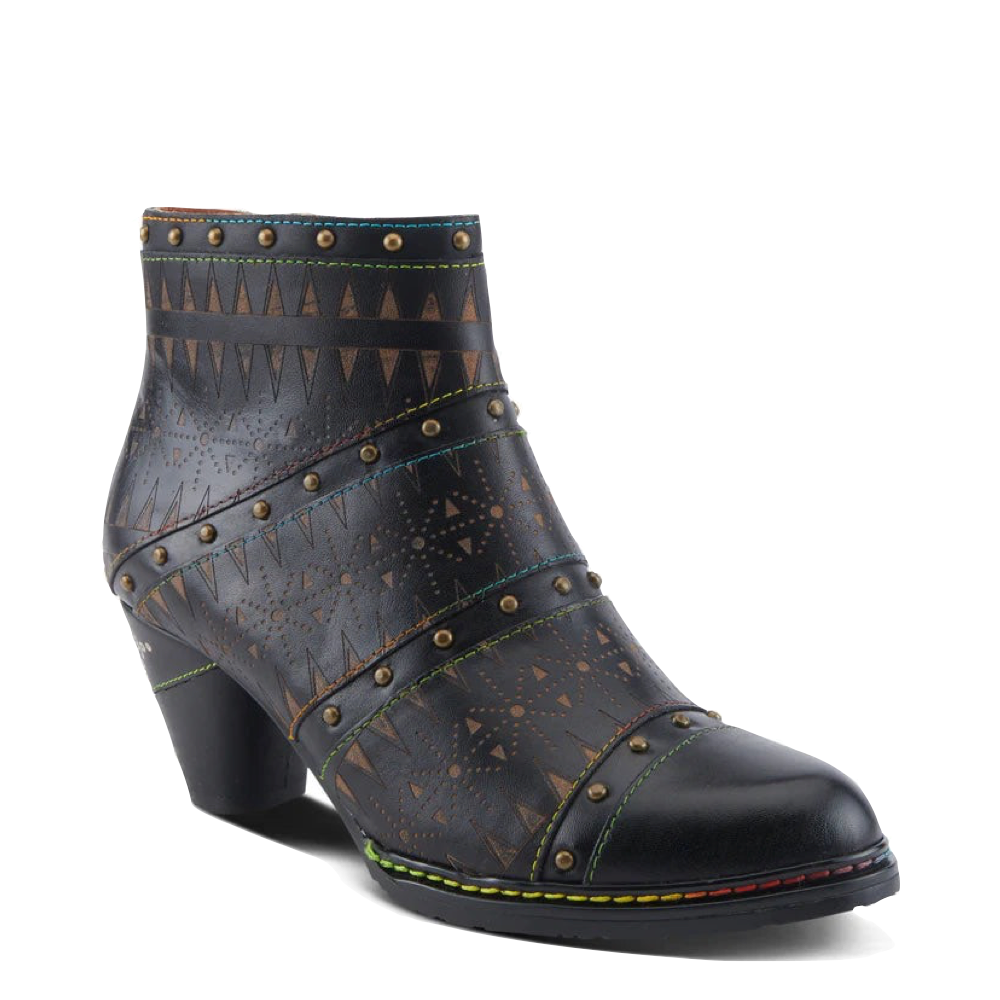 Mudguard and Toe view of Spring Step Niobe Heeled Boot for women.